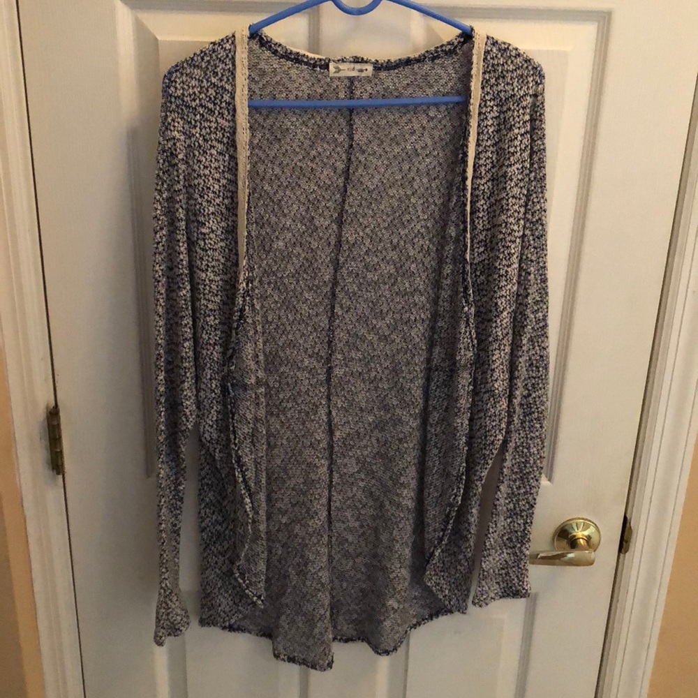 r2d Sweater Cardigan Sz Medium black & white super cute and soft!